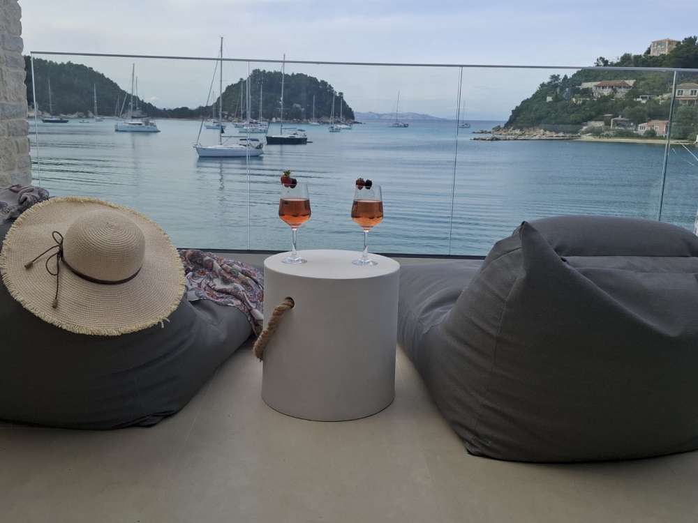 Tasos Luxury Studio